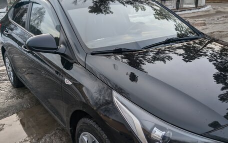 Hyundai Solaris II рестайлинг, 2018 год, 1 400 000 рублей, 2 фотография