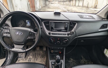 Hyundai Solaris II рестайлинг, 2018 год, 1 400 000 рублей, 14 фотография