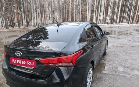 Hyundai Solaris II рестайлинг, 2018 год, 1 400 000 рублей, 8 фотография