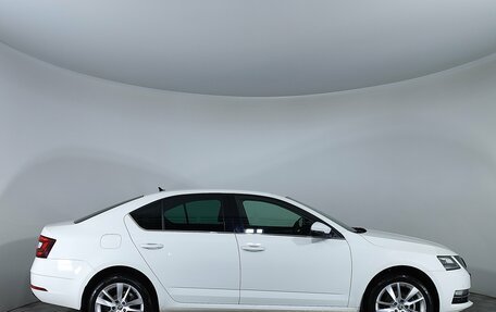 Skoda Octavia, 2018 год, 1 799 000 рублей, 4 фотография