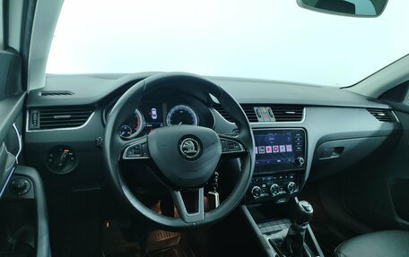 Skoda Octavia, 2018 год, 1 799 000 рублей, 11 фотография