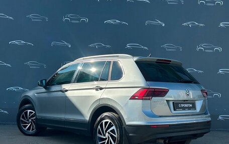 Volkswagen Tiguan II, 2018 год, 2 648 800 рублей, 4 фотография