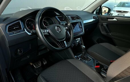 Volkswagen Tiguan II, 2018 год, 2 648 800 рублей, 5 фотография