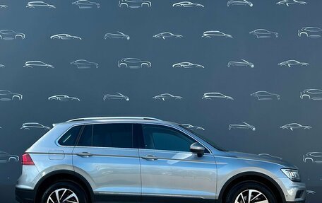 Volkswagen Tiguan II, 2018 год, 2 648 800 рублей, 13 фотография