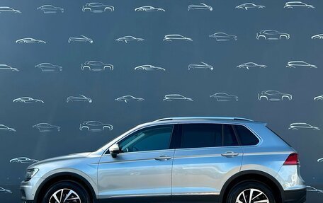 Volkswagen Tiguan II, 2018 год, 2 648 800 рублей, 14 фотография