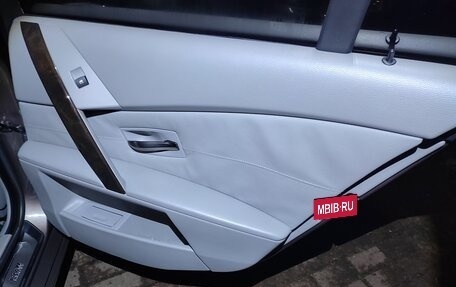 BMW 5 серия, 2003 год, 2 200 000 рублей, 19 фотография