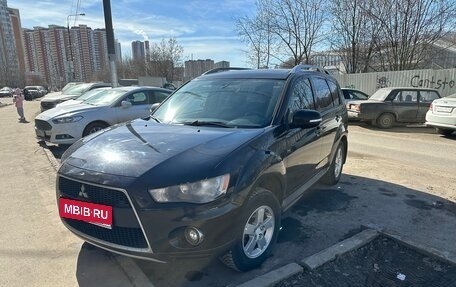 Mitsubishi Outlander III рестайлинг 3, 2010 год, 750 000 рублей, 1 фотография