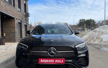 Mercedes-Benz E-Класс, 2021 год, 4 550 000 рублей, 1 фотография