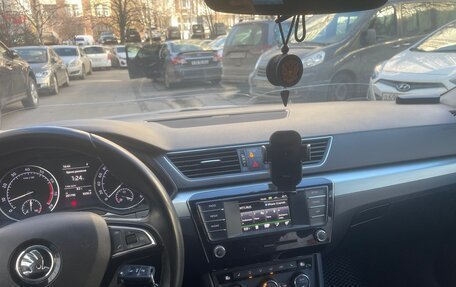 Skoda Superb III рестайлинг, 2016 год, 1 850 000 рублей, 9 фотография