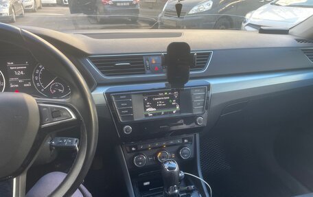 Skoda Superb III рестайлинг, 2016 год, 1 850 000 рублей, 10 фотография