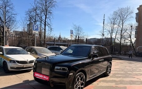 Rolls-Royce Cullinan, 2021 год, 40 000 000 рублей, 3 фотография