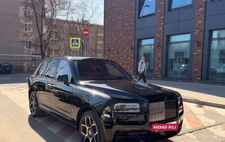 Rolls-Royce Cullinan, 2021 год, 40 000 000 рублей, 5 фотография