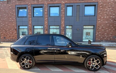 Rolls-Royce Cullinan, 2021 год, 40 000 000 рублей, 12 фотография