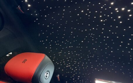 Rolls-Royce Cullinan, 2021 год, 40 000 000 рублей, 17 фотография