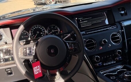 Rolls-Royce Cullinan, 2021 год, 40 000 000 рублей, 20 фотография