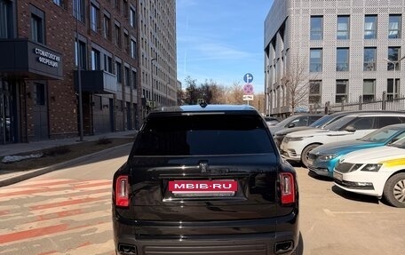 Rolls-Royce Cullinan, 2021 год, 40 000 000 рублей, 10 фотография