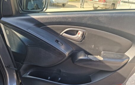 Hyundai ix35 I рестайлинг, 2011 год, 980 000 рублей, 14 фотография