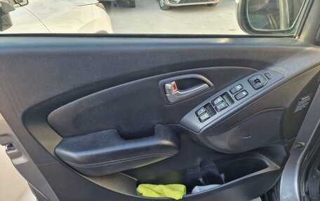 Hyundai ix35 I рестайлинг, 2011 год, 980 000 рублей, 11 фотография