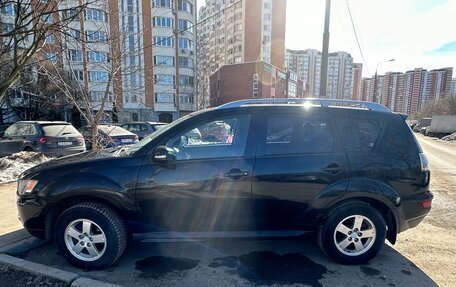 Mitsubishi Outlander III рестайлинг 3, 2010 год, 750 000 рублей, 3 фотография