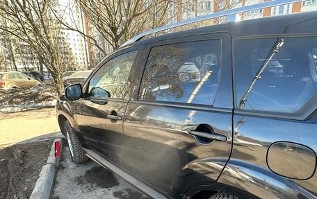Mitsubishi Outlander III рестайлинг 3, 2010 год, 750 000 рублей, 11 фотография