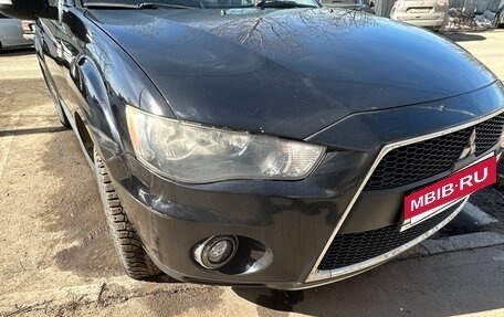 Mitsubishi Outlander III рестайлинг 3, 2010 год, 750 000 рублей, 7 фотография