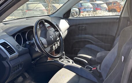 Mitsubishi Outlander III рестайлинг 3, 2010 год, 750 000 рублей, 14 фотография