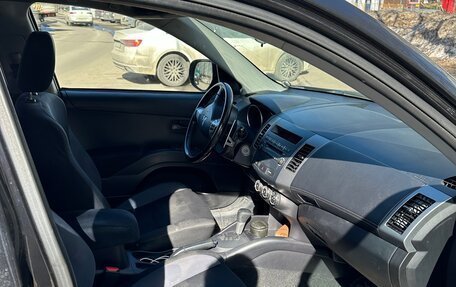 Mitsubishi Outlander III рестайлинг 3, 2010 год, 750 000 рублей, 21 фотография