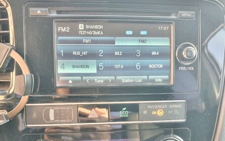 Mitsubishi Outlander III рестайлинг 3, 2014 год, 1 750 000 рублей, 16 фотография