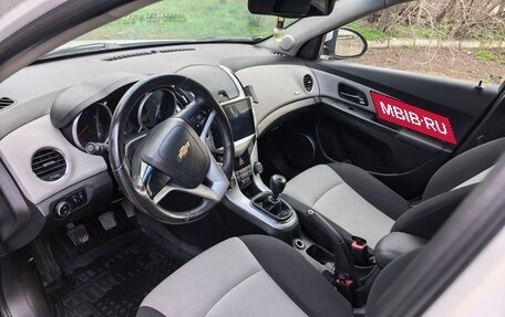 Chevrolet Cruze II, 2013 год, 990 000 рублей, 6 фотография