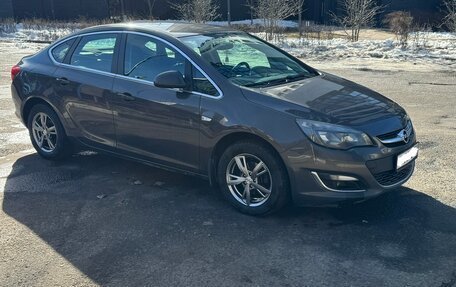 Opel Astra J, 2014 год, 750 000 рублей, 2 фотография