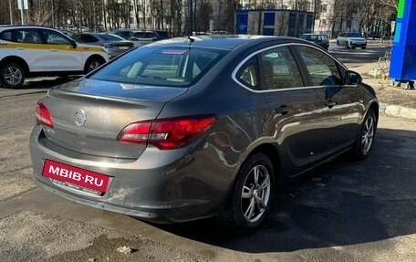 Opel Astra J, 2014 год, 750 000 рублей, 3 фотография