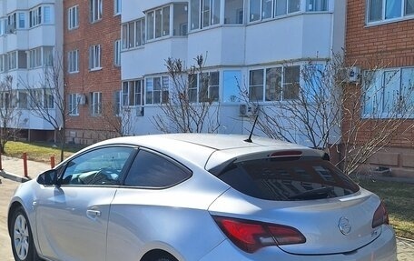 Opel Astra J, 2013 год, 920 000 рублей, 2 фотография