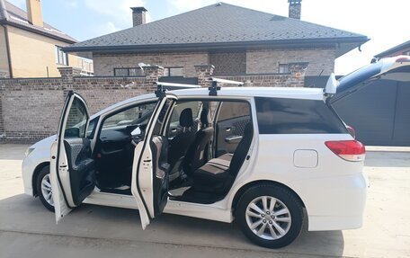 Toyota Wish II, 2011 год, 1 370 000 рублей, 25 фотография