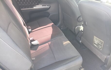 Toyota Wish II, 2011 год, 1 370 000 рублей, 31 фотография