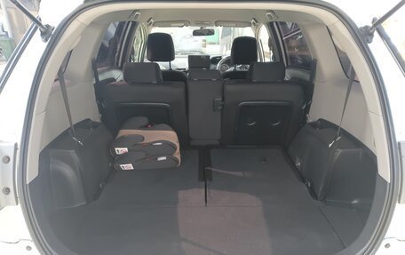 Toyota Wish II, 2011 год, 1 370 000 рублей, 29 фотография