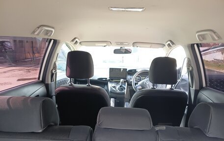 Toyota Wish II, 2011 год, 1 370 000 рублей, 28 фотография