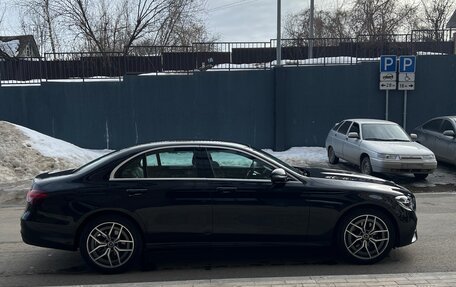 Mercedes-Benz E-Класс, 2021 год, 4 550 000 рублей, 2 фотография