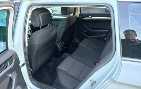 Volkswagen Passat B8 рестайлинг, 2016 год, 1 880 000 рублей, 9 фотография