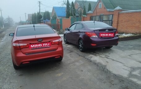 KIA Rio III рестайлинг, 2013 год, 585 000 рублей, 3 фотография