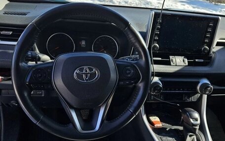 Toyota RAV4, 2021 год, 3 600 000 рублей, 4 фотография