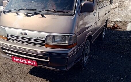 Toyota HiAce H100, 1992 год, 395 000 рублей, 1 фотография