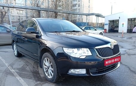 Skoda Superb III рестайлинг, 2012 год, 940 000 рублей, 1 фотография