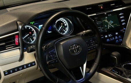 Toyota Camry, 2019 год, 3 349 000 рублей, 13 фотография