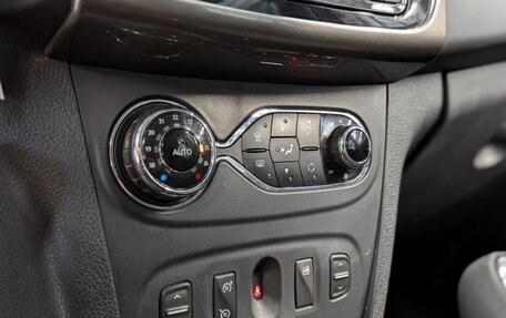 Renault Sandero II рестайлинг, 2016 год, 850 000 рублей, 10 фотография