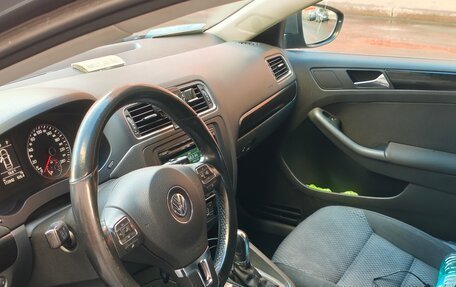 Volkswagen Jetta VI, 2012 год, 1 250 000 рублей, 6 фотография