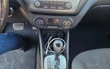 KIA Rio III рестайлинг, 2012 год, 750 000 рублей, 16 фотография