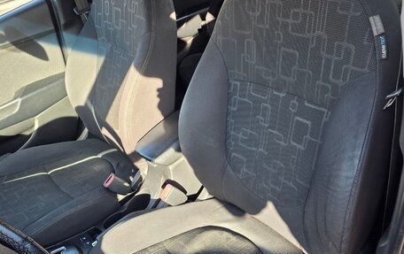 KIA Rio III рестайлинг, 2012 год, 750 000 рублей, 20 фотография