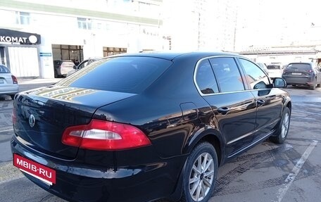 Skoda Superb III рестайлинг, 2012 год, 940 000 рублей, 3 фотография