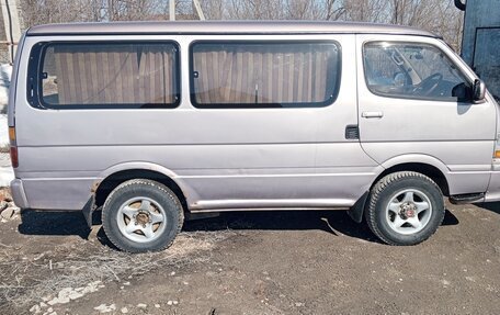Toyota HiAce H100, 1992 год, 395 000 рублей, 5 фотография