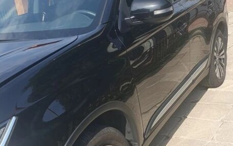 Mitsubishi Outlander III рестайлинг 3, 2019 год, 2 600 000 рублей, 3 фотография